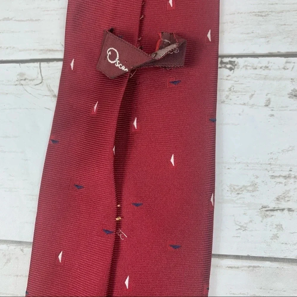 Oscar De La Renta Red Triangle Pattern Burgundy Career Workwear